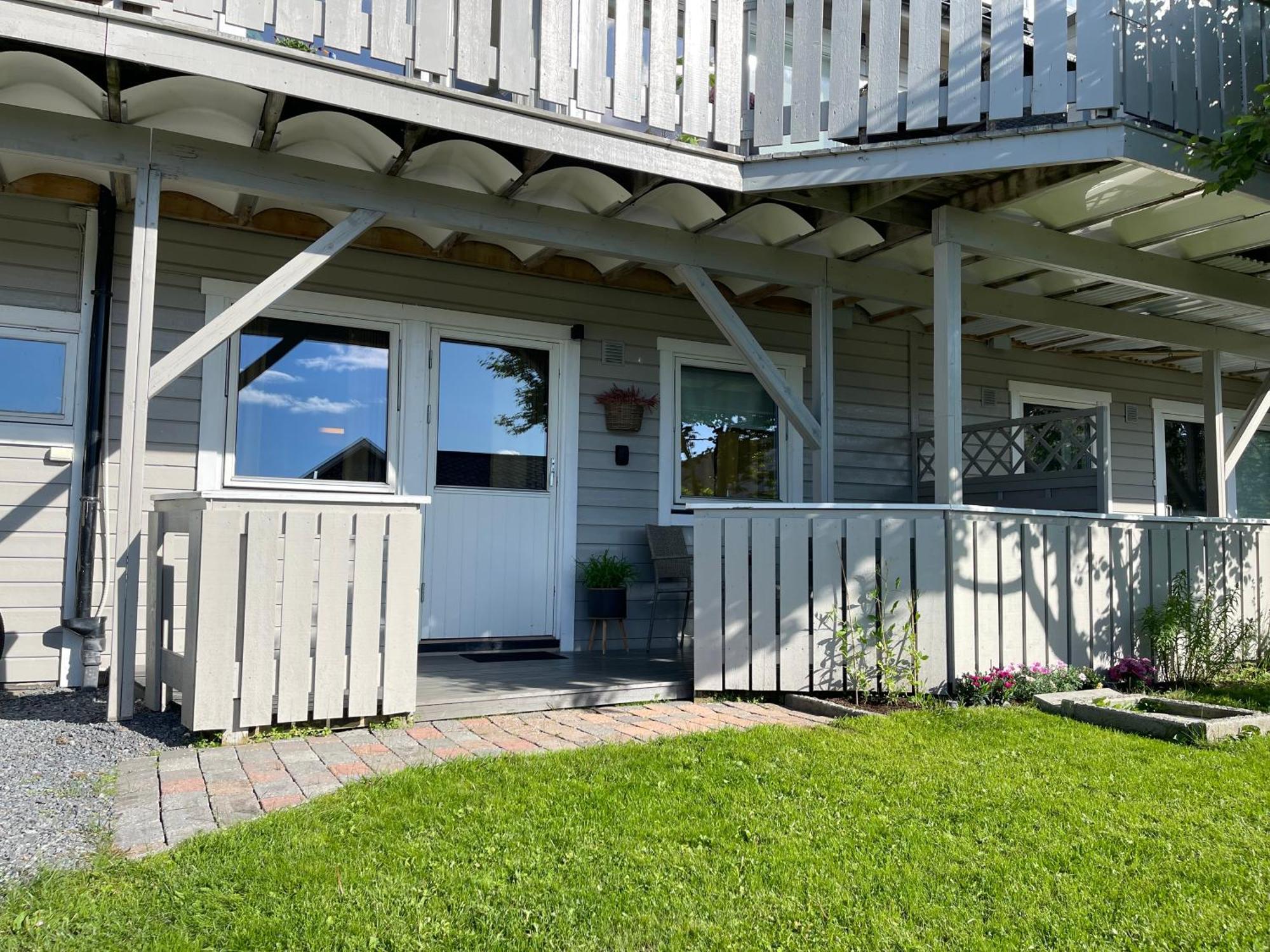 Close To The City, Ocean And Mountains -tromso Apartment